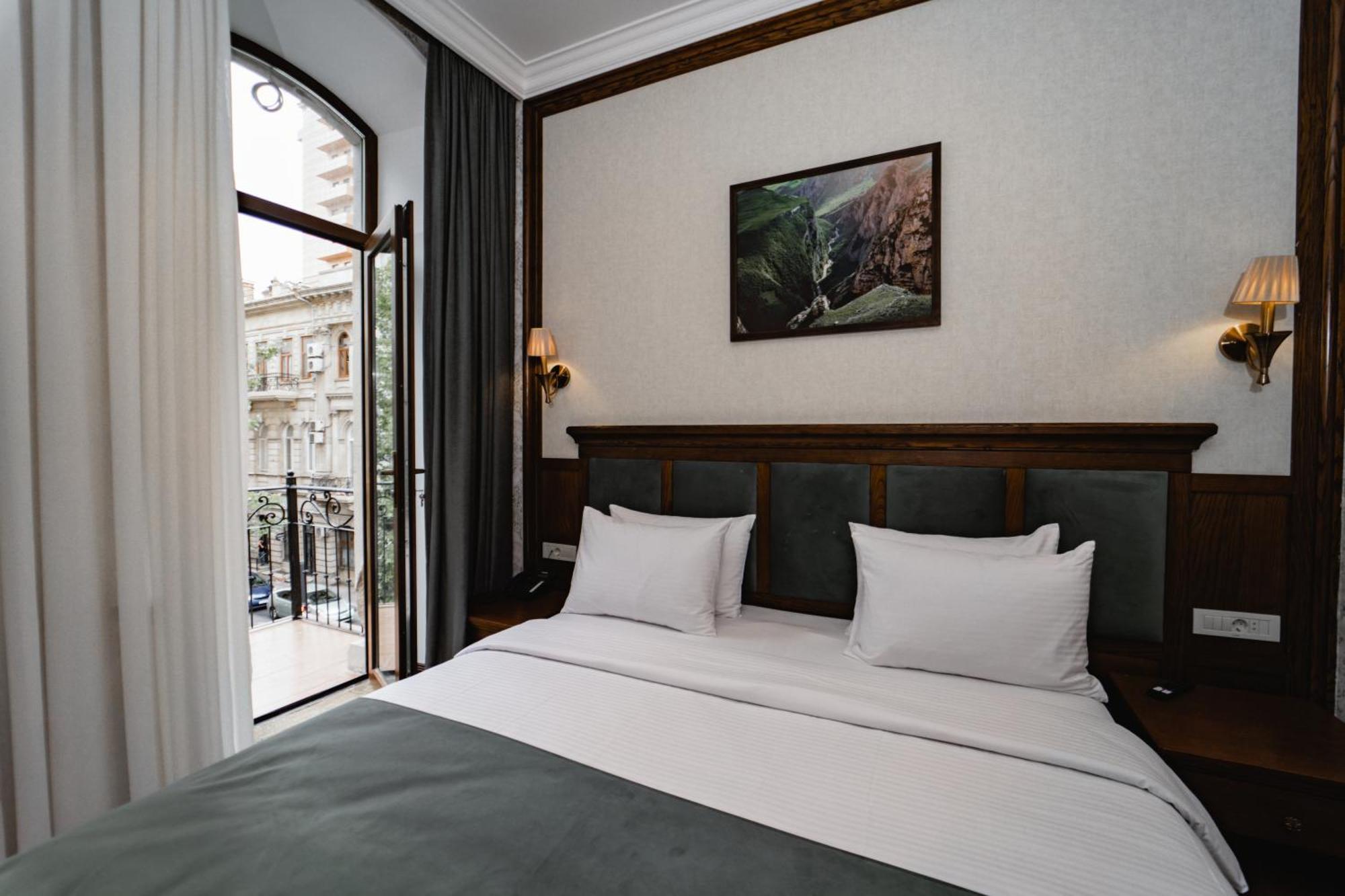 Midway Baku Hotel Exterior foto